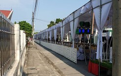 Hiệu trưởng lấn chiếm lòng đường 3 ngày để dựng rạp đám cưới cho con