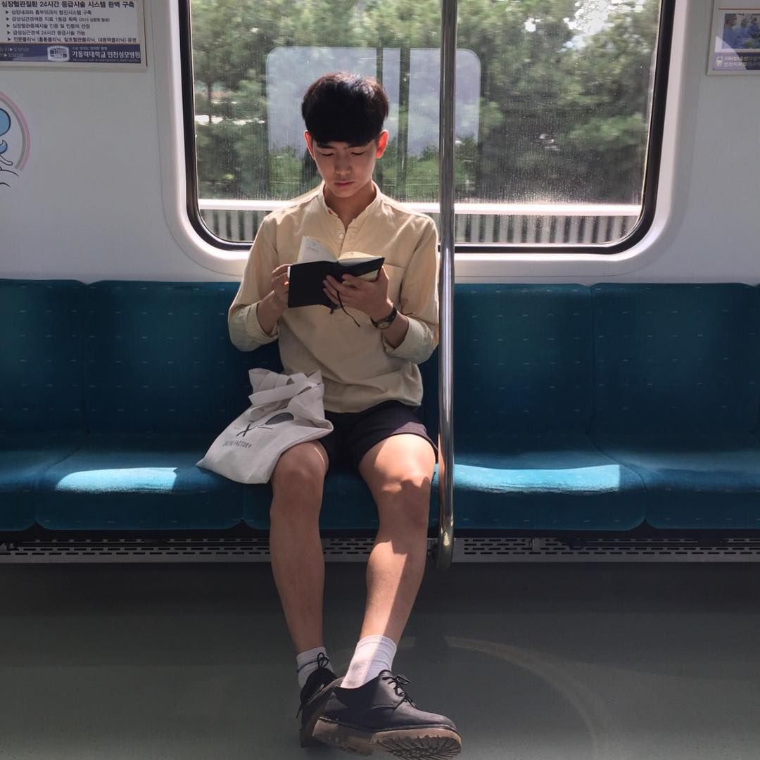 Phải làm gì để vượt qua sự từ chối của gia đình khi come out? - Ảnh 1. Phải làm gì để vượt qua sự từ chối của gia đình khi come out? - Ảnh 1.