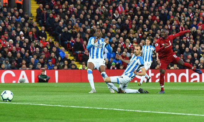 Liverpool trở lại ngôi đầu sau trận thắng 5 sao - Ảnh 1.