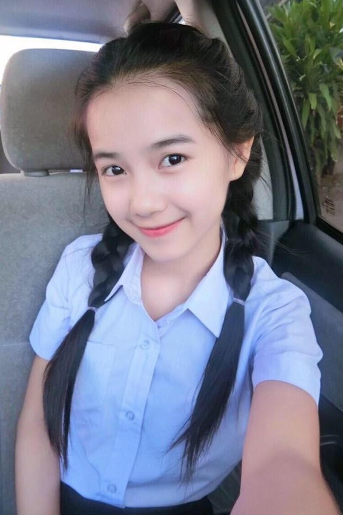 Nữ du học sinh Lào gây ấn tượng với đẹp thánh thiện và biết 5 thứ tiếng - Ảnh 2. Nữ du học sinh Lào gây ấn tượng với đẹp thánh thiện và biết 5 thứ tiếng - Ảnh 2.
