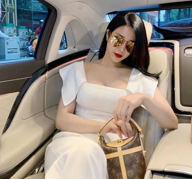 Diệp Lâm Anh mang bầu chỉ sau 5 tháng sinh con gái đầu lòng - Ảnh 2. Diệp Lâm Anh mang bầu chỉ sau 5 tháng sinh con gái đầu lòng - Ảnh 2.