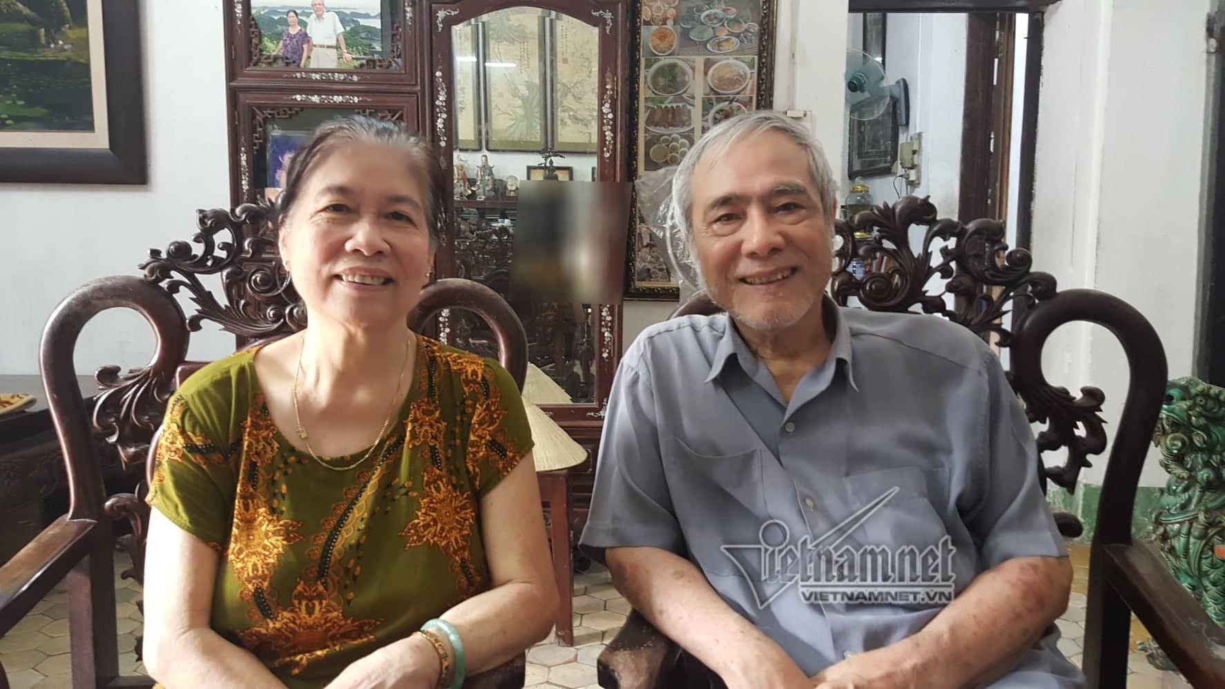 Chuyện tình ông chủ lò gốm Bát Tràng và người đẹp phố cổ - Ảnh 1. Chuyện tình ông chủ lò gốm Bát Tràng và người đẹp phố cổ - Ảnh 1.