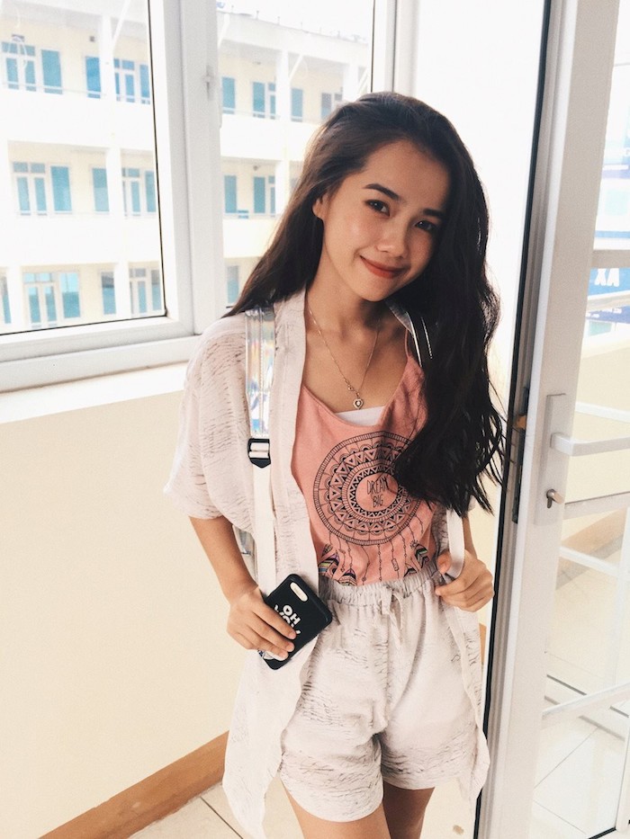 Nữ du học sinh Lào gây ấn tượng với đẹp thánh thiện và biết 5 thứ tiếng - Ảnh 3. Nữ du học sinh Lào gây ấn tượng với đẹp thánh thiện và biết 5 thứ tiếng - Ảnh 3.