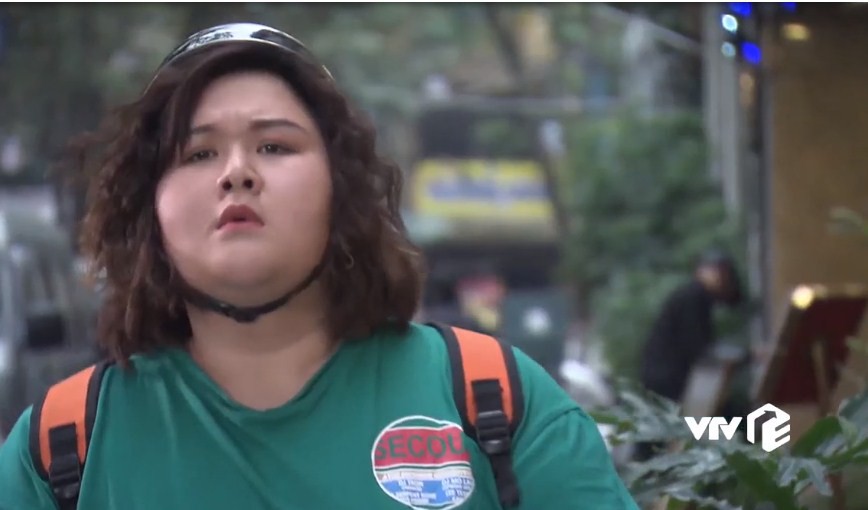 Về nhà đi con tập 15: Huệ bị em chồng phát hiện gặp tình cũ, Vũ thuê bạn thân chơi lại Thư với giá 100 triệu - Ảnh 4. Về nhà đi con tập 15: Huệ bị em chồng phát hiện gặp tình cũ, Vũ thuê bạn thân chơi lại Thư với giá 100 triệu - Ảnh 4.
