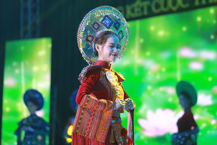 Nữ du học sinh Lào gây ấn tượng với đẹp thánh thiện và biết 5 thứ tiếng - Ảnh 5. Nữ du học sinh Lào gây ấn tượng với đẹp thánh thiện và biết 5 thứ tiếng - Ảnh 5.