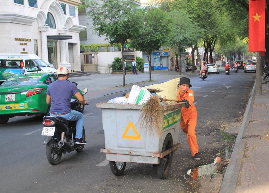 Khung cảnh yên ả ở Sài Gòn ngày đầu kỳ nghỉ lễ 30/4 và 1/5 - Ảnh 7.