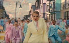 Cộng đồng LGBT thế giới hôm nay (27/04): Taylor Swift hợp tác với ngôi sao toàn tính luyến ái trong MV mới, Tập đoàn dầu khí Shell kêu gọi thúc đẩy quyền LGBT ở Brunei