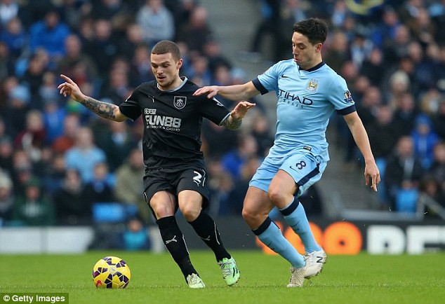 Nhận định tài xỉu Burnley vs Man City (20h05 28/04): Hỏa lực mạnh, sáng cửa OVER - Ảnh 1. Nhận định tài xỉu Burnley vs Man City (20h05 28/04): Hỏa lực mạnh, sáng cửa OVER - Ảnh 1.