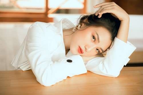 Á hậu Hoàng Oanh: Nếu chấp nhận đại gia, tôi đã có mấy cái nhà, mấy cái xe - Ảnh 6.