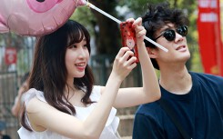 Hà Nội: Đông nghịt người tại công viên Thủ Lệ dịp nghỉ lễ 30/4 và 1/5