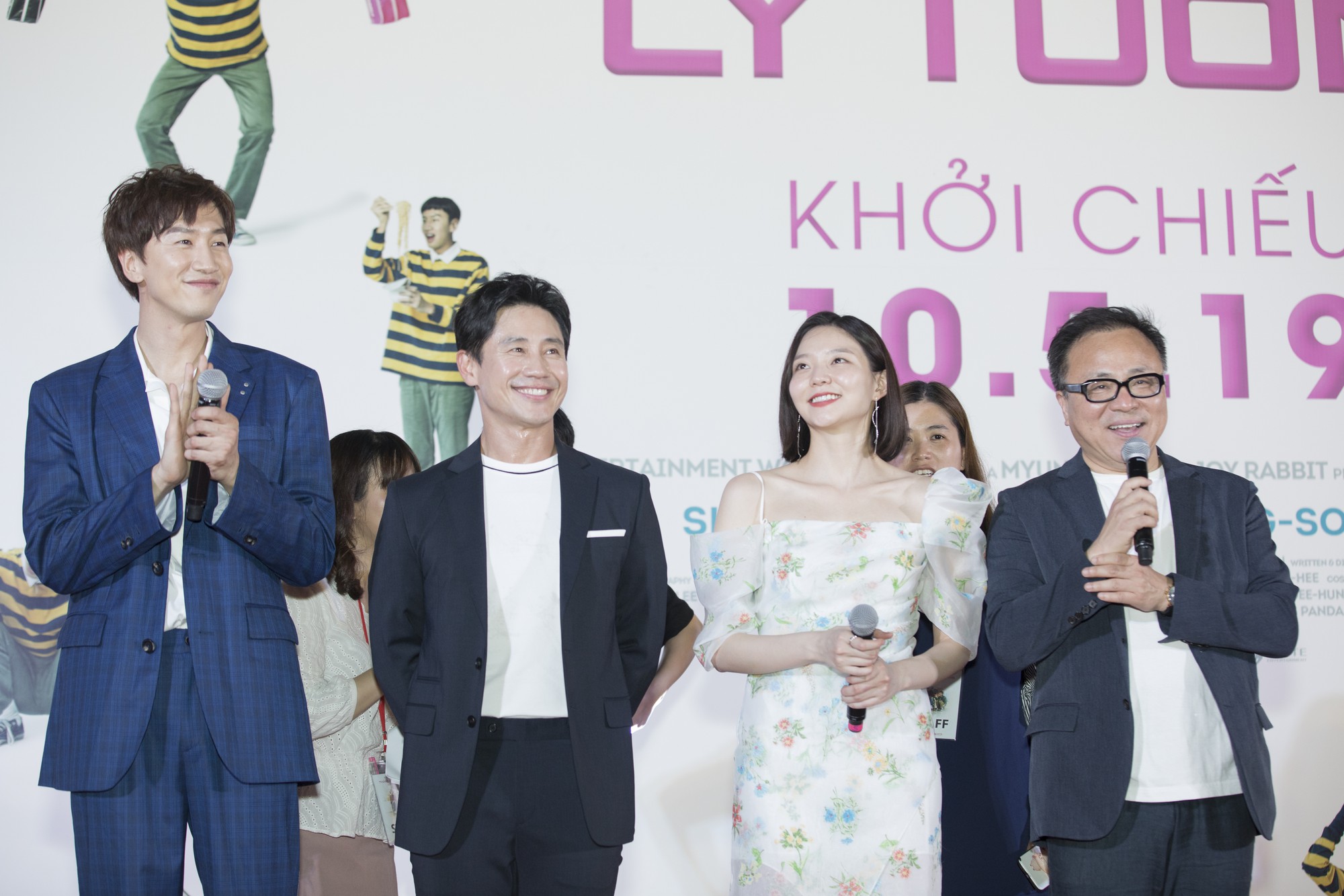 Trấn Thành phấn khích khi hội ngộ Running Man Hàn Quốc Lee Kwang Soo tại Việt Nam - Ảnh 7. Trấn Thành phấn khích khi hội ngộ Running Man Hàn Quốc Lee Kwang Soo tại Việt Nam - Ảnh 7.