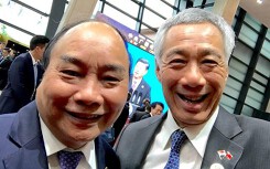 Thủ tướng Singapore đăng ảnh 'wefie' cùng Thủ tướng Nguyễn Xuân Phúc