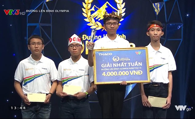 Nam sinh đạt điểm số kỷ lục suốt 19 năm của Đường lên đỉnh Olympia - Ảnh 2. Nam sinh đạt điểm số kỷ lục suốt 19 năm của Đường lên đỉnh Olympia - Ảnh 2.