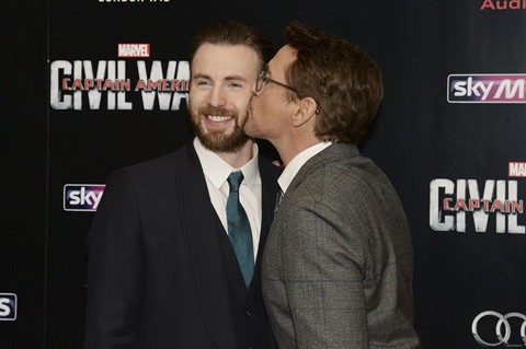 Tình bạn gây thổn thức của dàn sao Avengers: Endgame sau 11 năm - Ảnh 4. Tình bạn gây thổn thức của dàn sao Avengers: Endgame sau 11 năm - Ảnh 4.