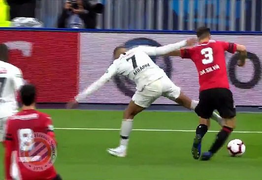 Neymar tái xuất, Mbappe nhận thẻ đỏ, PSG mất cúp - Ảnh 4. Neymar tái xuất, Mbappe nhận thẻ đỏ, PSG mất cúp - Ảnh 4.
