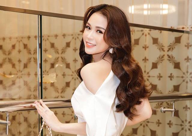 Hot girl Sam sở hữu khối tài sản 2 triệu USD ở tuổi 29 - Ảnh 1. Hot girl Sam sở hữu khối tài sản 2 triệu USD ở tuổi 29 - Ảnh 1.