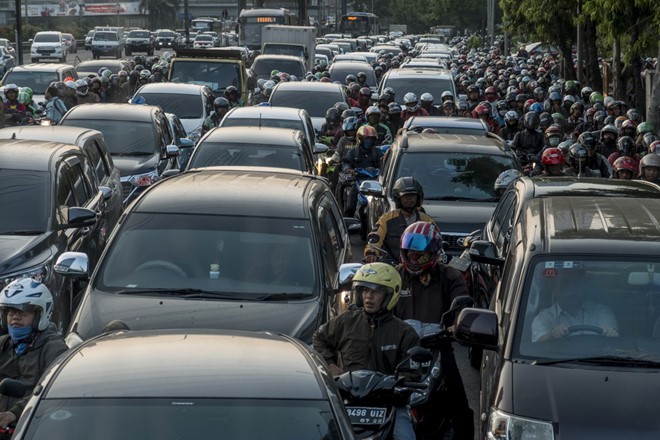 Indonesia quyết định dời thủ đô khỏi Jakarta - Ảnh 1. Indonesia quyết định dời thủ đô khỏi Jakarta - Ảnh 1.