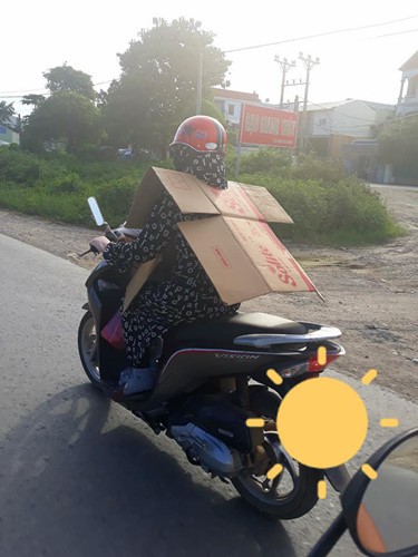 Phát sốt với thời trang Ninja mới của hội chị em: Che kín cả người, chỉ hở hai con mắt - Ảnh 1. Phát sốt với thời trang Ninja mới của hội chị em: Che kín cả người, chỉ hở hai con mắt - Ảnh 1.
