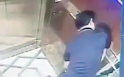 Cựu Phó viện trưởng VKS Đà Nẵng thừa nhận ôm, hôn bé gái trong thang máy chung cư ở Sài Gòn