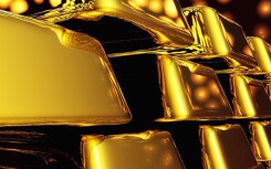 Giá vàng hôm nay 12/4: USD tăng trở lại, giá vàng sụt giảm