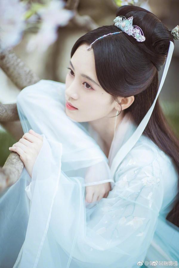Tháng 4 này, màn ảnh Hoa ngữ có gì hấp dẫn? - Ảnh 19. Tháng 4 này, màn ảnh Hoa ngữ có gì hấp dẫn? - Ảnh 19.