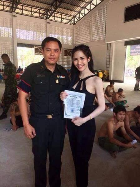 Khám nghĩa vụ quân sự ở Thái Lan và những rắc rối với người chuyển giới - Ảnh 4. Khám nghĩa vụ quân sự ở Thái Lan và những rắc rối với người chuyển giới - Ảnh 4.