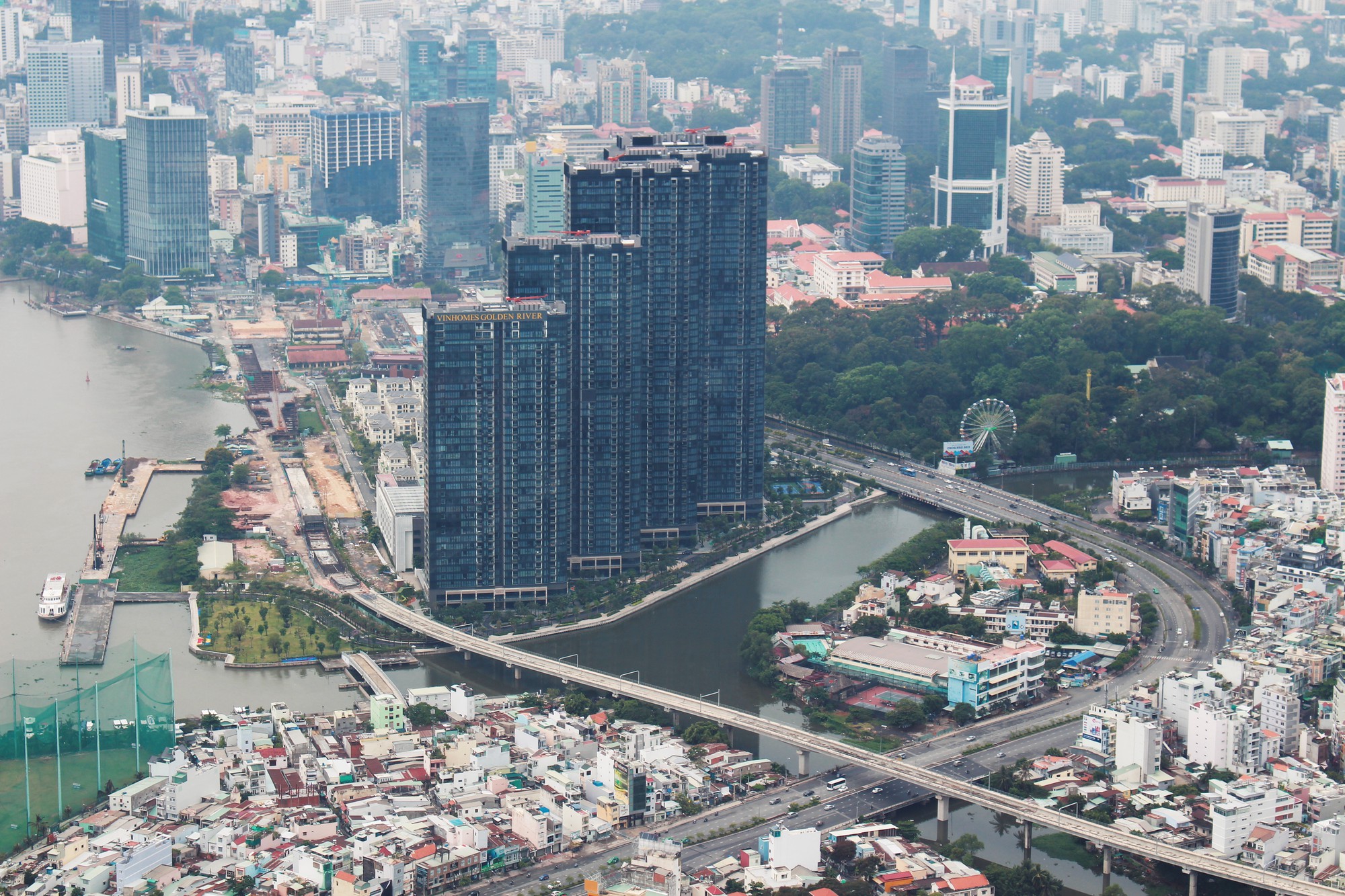 4 hướng Sài Gòn nhìn từ đỉnh Landmark 81 - toà nhà cao nhất Việt Nam - Ảnh 4. 4 hướng Sài Gòn nhìn từ đỉnh Landmark 81 - toà nhà cao nhất Việt Nam - Ảnh 4.