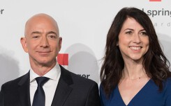 MacKenzie bỗng chốc trở thành người phụ nữ giàu thứ ba thế giới say vụ li hôn với ông chủ Amazon