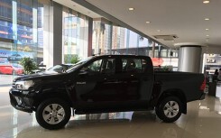 Xe bán tải tăng phí trước bạ, đại lí 'tung chiêu' khuyến mại tiền mặt để kéo khách