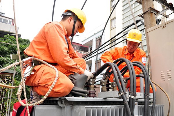 Sắp triển khai cơ chế khách hàng lớn được mua điện trực tiếp - Ảnh 1. Sắp triển khai cơ chế khách hàng lớn được mua điện trực tiếp - Ảnh 1.