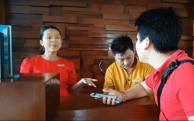 TripAdvisor khóa đánh giá resort Aroma giữa tâm bão chấm 1 sao vụ Khoa Pug tố lừa đảo - Ảnh 1. TripAdvisor khóa đánh giá resort Aroma giữa tâm bão chấm 1 sao vụ Khoa Pug tố lừa đảo - Ảnh 1.