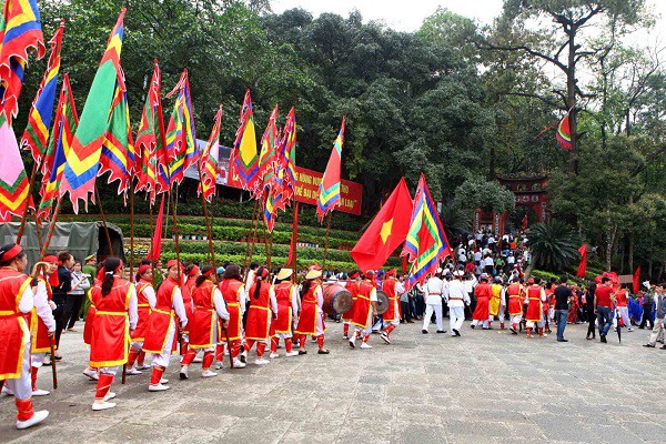 Chi tiết giá vé và quán ăn ngon cho du khách về dự lễ hội Đền Hùng 2019 - Ảnh 1. Chi tiết giá vé và quán ăn ngon cho du khách về dự lễ hội Đền Hùng 2019 - Ảnh 1.