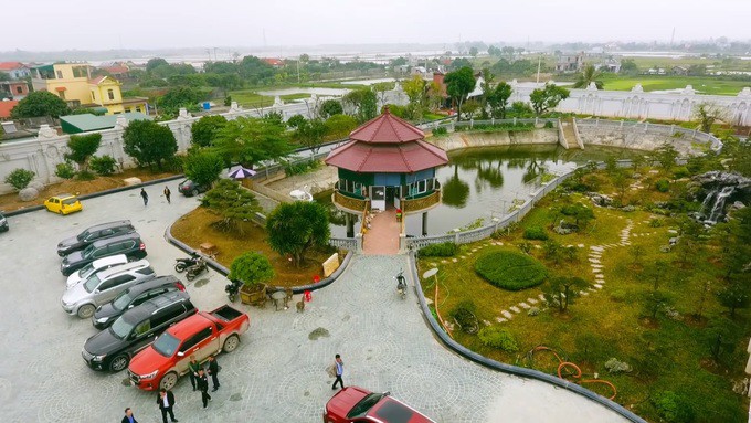 Lâu đài nghìn tỉ đồng của đại gia Ninh Bình - Ảnh 3. Lâu đài nghìn tỉ đồng của đại gia Ninh Bình - Ảnh 3.