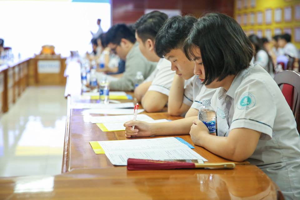 Thông tin tuyển sinh 2019 (1/5): Điểm chuẩn vào lớp 10 THPT công lập tại Hà Nội 5 năm gần nhất và các mốc thời gian quan trọng - Ảnh 1. Thông tin tuyển sinh 2019 (1/5): Điểm chuẩn vào lớp 10 THPT công lập tại Hà Nội 5 năm gần nhất và các mốc thời gian quan trọng - Ảnh 1.