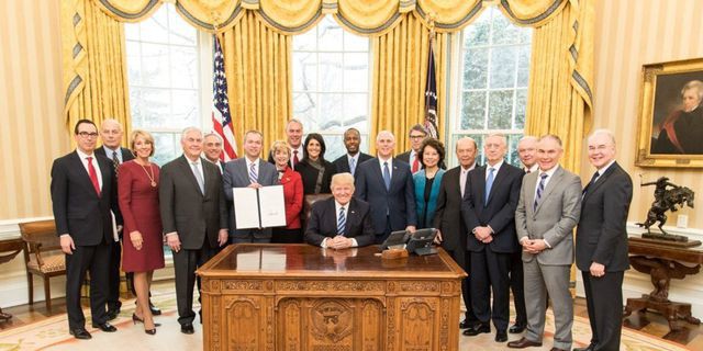 Quan chức trong nội các Tổng thống Donal Trump học ở trường ĐH danh tiếng nào? - Ảnh 1. Quan chức trong nội các Tổng thống Donal Trump học ở trường ĐH danh tiếng nào? - Ảnh 1.