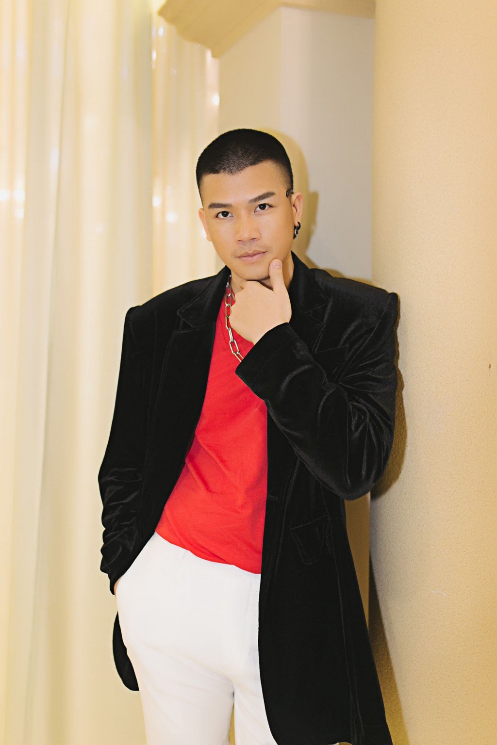 Thân hình vạn người mê cùng hành trình come out không giống ai của những chàng LGBT trong Người ấy là ai mùa 1 (P2) - Ảnh 7. Thân hình vạn người mê cùng hành trình come out không giống ai của những chàng LGBT trong Người ấy là ai mùa 1 (P2) - Ảnh 7.