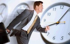 Video: Thay đổi giờ làm từ 8h30 đến 17h30, người dân 'được-mất' gì?