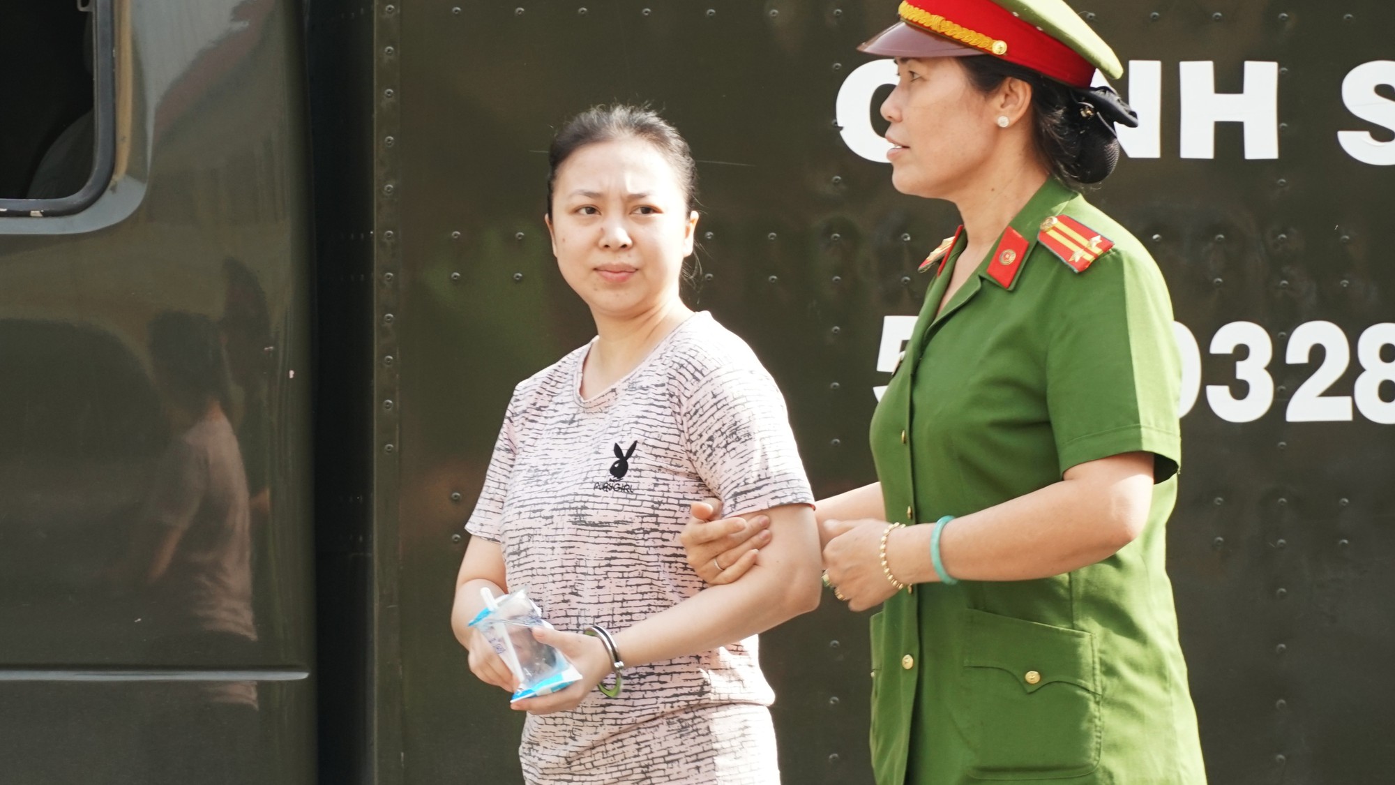Những bóng hồng trong đường dây ma túy của ông trùm Văn Kính Dương - Ảnh 4. Những bóng hồng trong đường dây ma túy của ông trùm Văn Kính Dương - Ảnh 4.