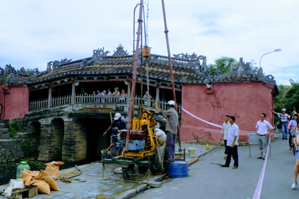 Di sản văn hóa thế giới Chùa Cầu Hội An xuống cấp nghiêm trọng - Ảnh 3.