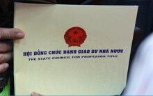 Bộ GD&ĐT lên tiếng về giáo sư phải đi học nghiệp vụ sư phạm
