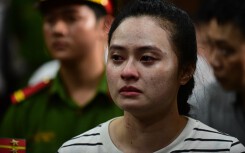 Tiếng khóc ai oán bao trùm phiên xử Văn Kính Dương cùng người tình hotgirl Ngọc Miu