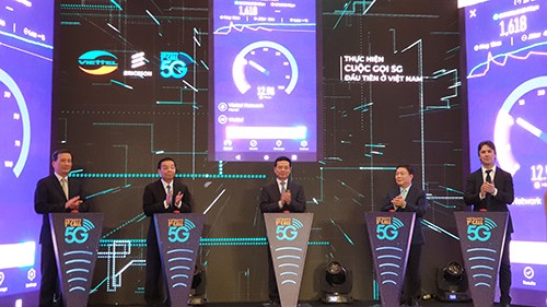 Thử nghiệm cuộc gọi 5G đầu tiên tại Việt Nam - Ảnh 1.