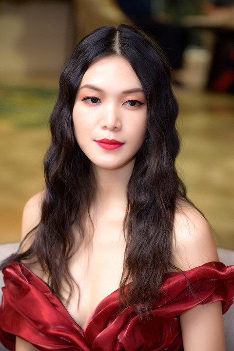 Thùy Dung: ‘Tôi đau về thể xác, tinh thần vì người yêu quá ghen tuông - Ảnh 1. Thùy Dung: ‘Tôi đau về thể xác, tinh thần vì người yêu quá ghen tuông - Ảnh 1.