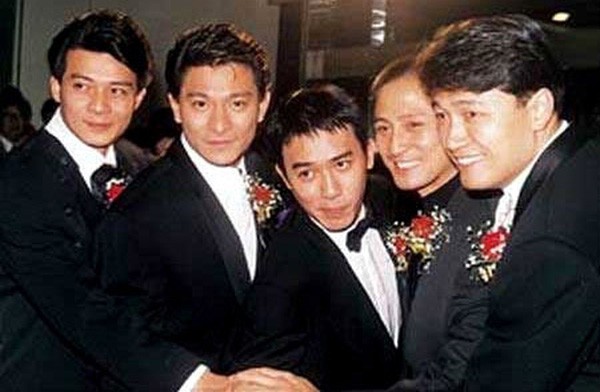Tài tử TVB Huỳnh Nhật Hoa: Đánh đổi sự nghiệp, bán hết gia sản đổi lấy sức khỏe cho bà xã bị ung thư - Ảnh 2. Tài tử TVB Huỳnh Nhật Hoa: Đánh đổi sự nghiệp, bán hết gia sản đổi lấy sức khỏe cho bà xã bị ung thư - Ảnh 2.