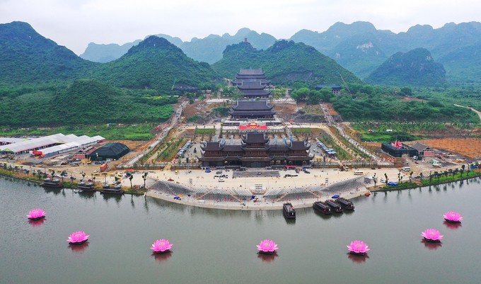 Chùa Tam Chúc sẵn sàng cho đại lễ Phật đản - Ảnh 1. Chùa Tam Chúc sẵn sàng cho đại lễ Phật đản - Ảnh 1.
