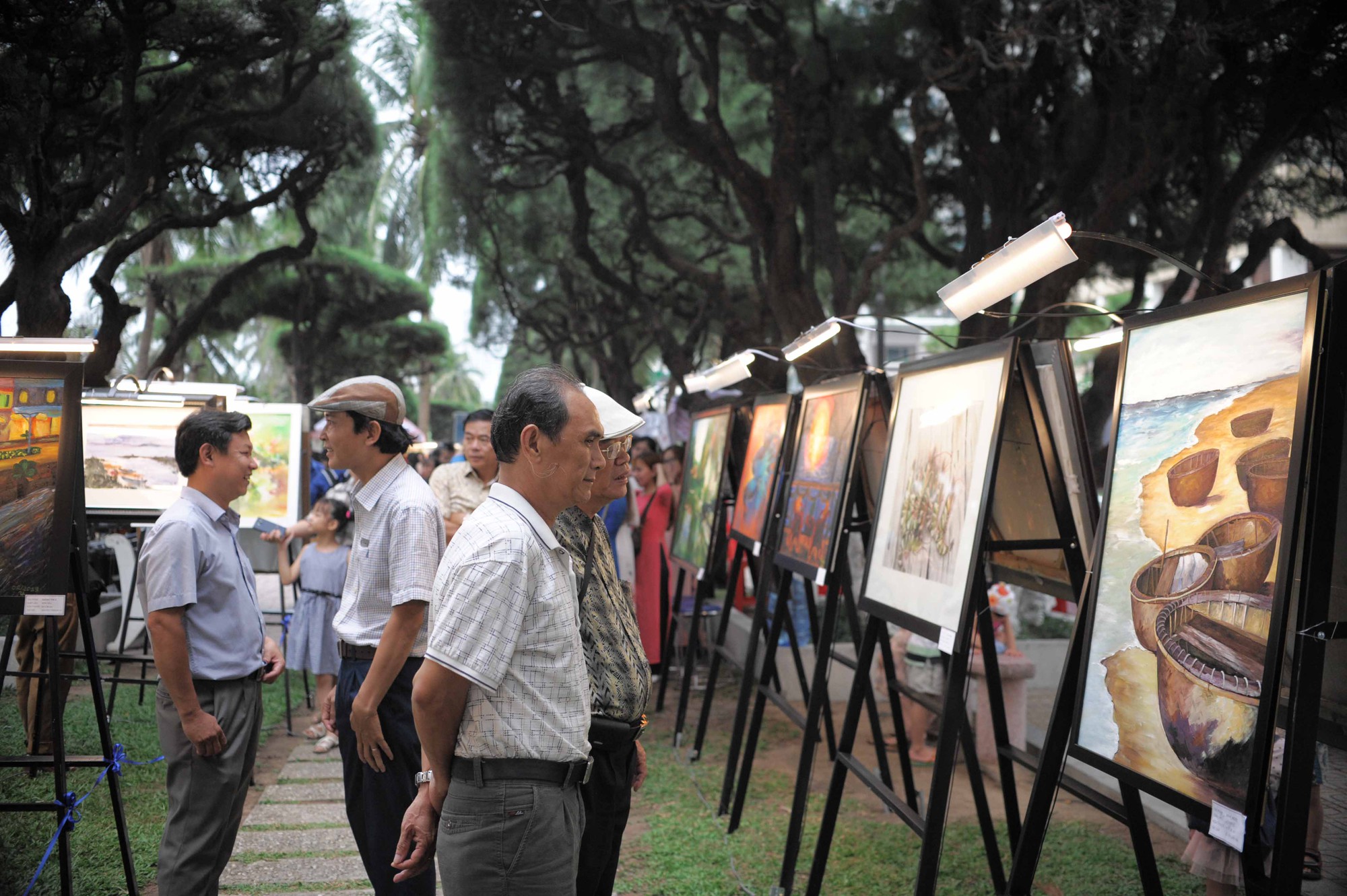 Đại học Khánh Hòa kể chuyện Sắc Biển trong Festival Biển 2019 - Ảnh 6. Đại học Khánh Hòa kể chuyện Sắc Biển trong Festival Biển 2019 - Ảnh 6.