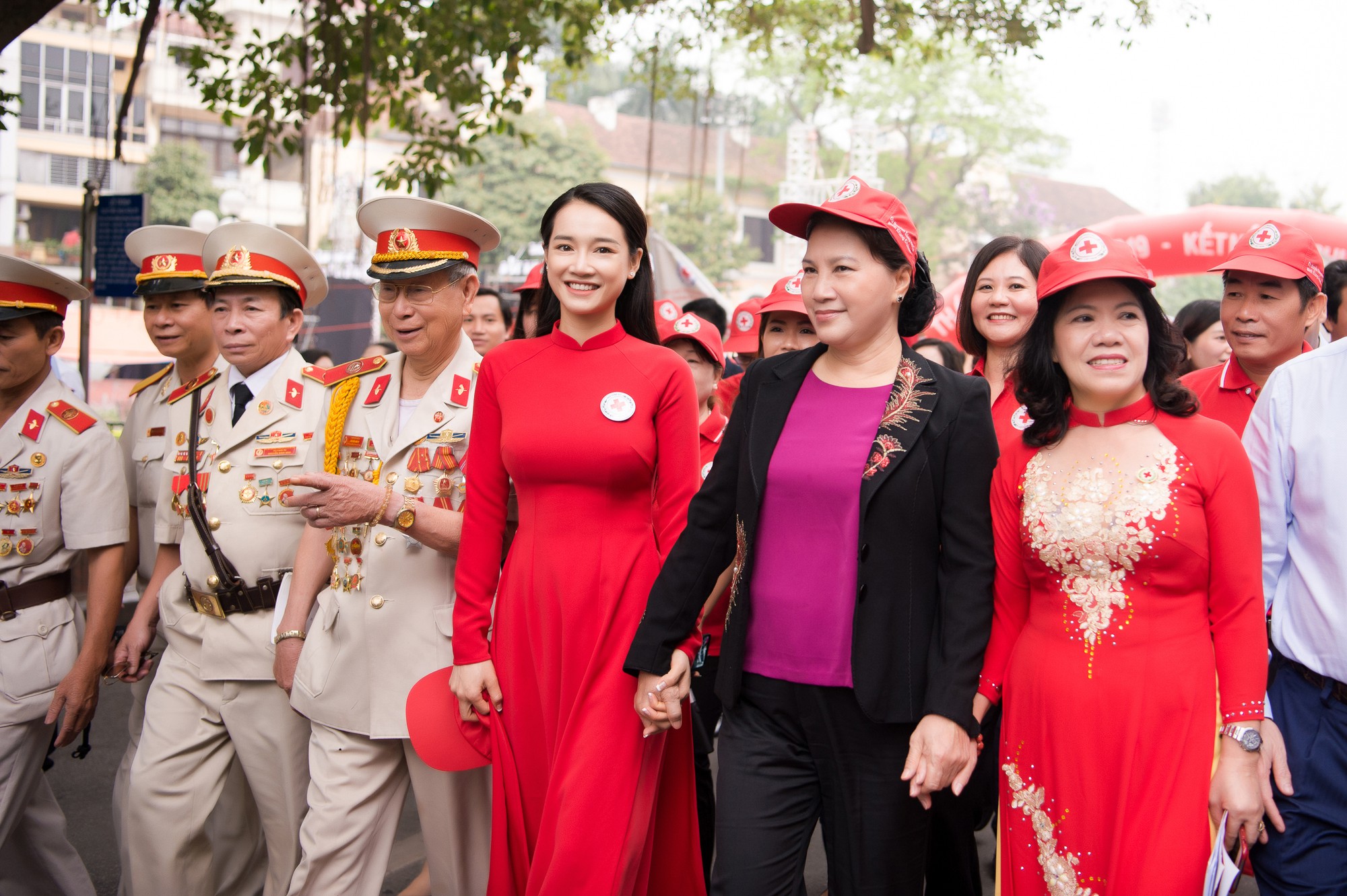 Nhã Phương vinh dự trở thành đại sứ của tháng Nhân đạo Quốc gia - Ảnh 3. Nhã Phương vinh dự trở thành đại sứ của tháng Nhân đạo Quốc gia - Ảnh 3.