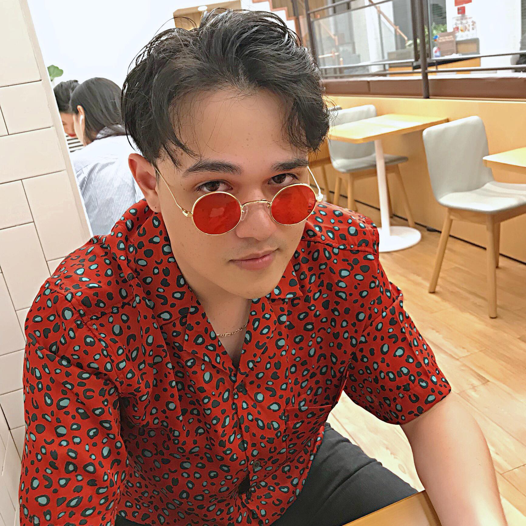 Người ấy là ai tập 4: Chàng song tính quyết chờ cô gái đến cuối chương trình - Ảnh 2. Người ấy là ai tập 4: Chàng song tính quyết chờ cô gái đến cuối chương trình - Ảnh 2.
