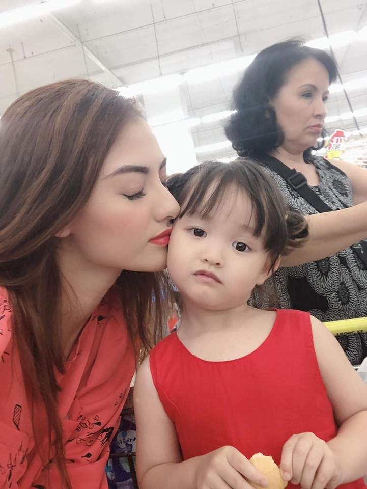 Sao Việt hôm nay (12/5): Tâm thư xúc động của Nhã Phương viết về mẹ, Lan Khuê xác nhận chuyện có em bé - Ảnh 8.