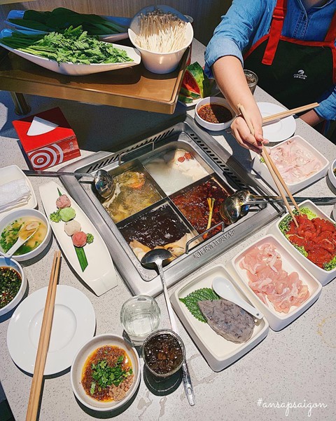 Ngày mưa, rủ bạn bè đi ăn lẩu nóng hổi tại 5 nhà hàng ở TP HCM - Ảnh 3.